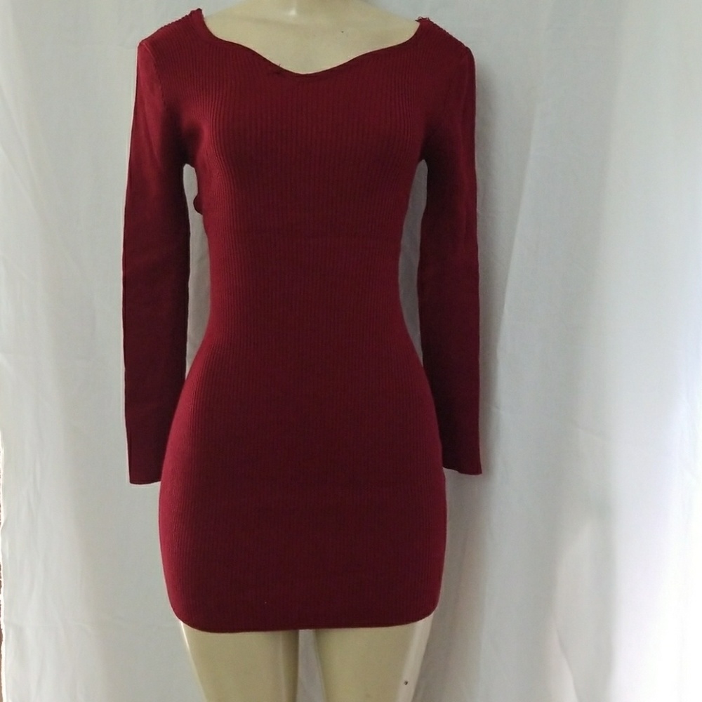 New burgundy open back sweater dress